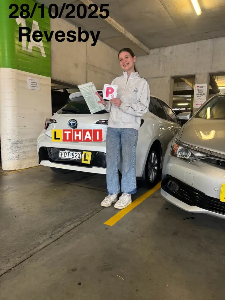 Learner driver practicing in Sydney with LThai Driving School